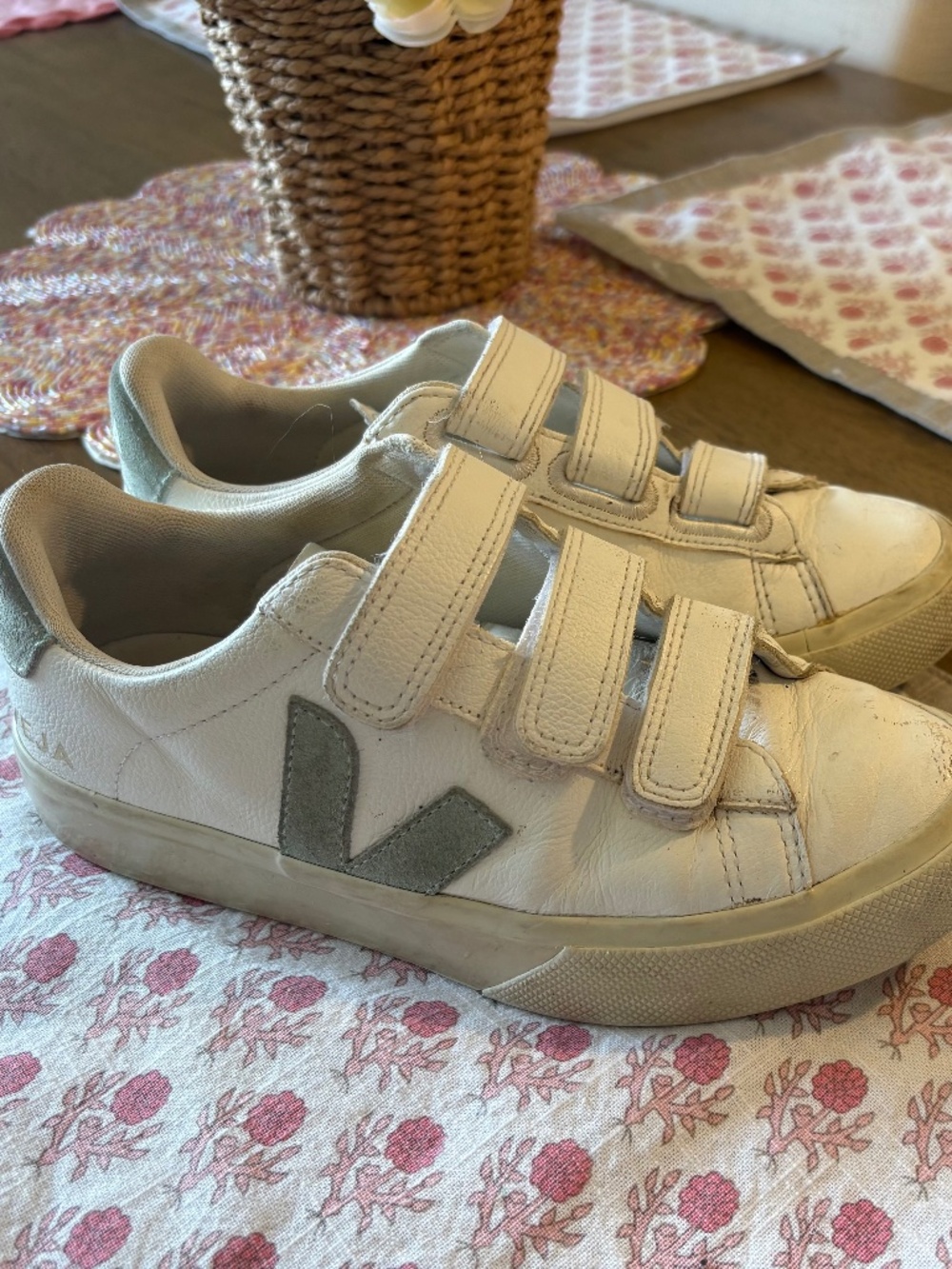 Women's Veja Recifes Shoes - Size 6 (EU 37)